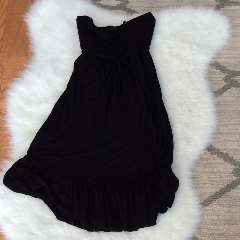 Black strapless dress by Guess